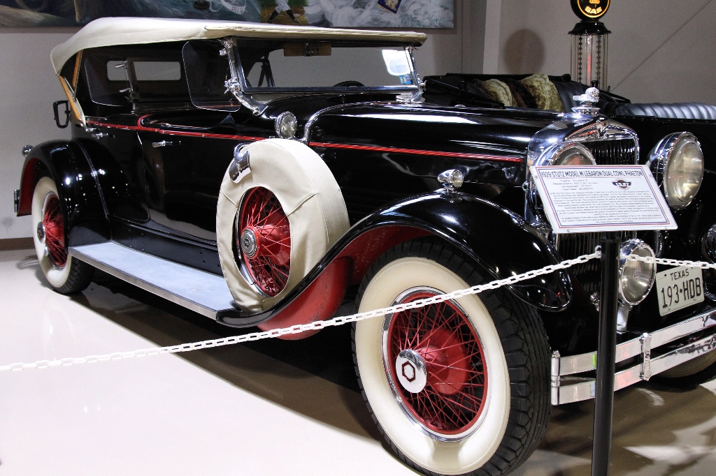 1929_Stutz_Model_M_LeBaron.jpg